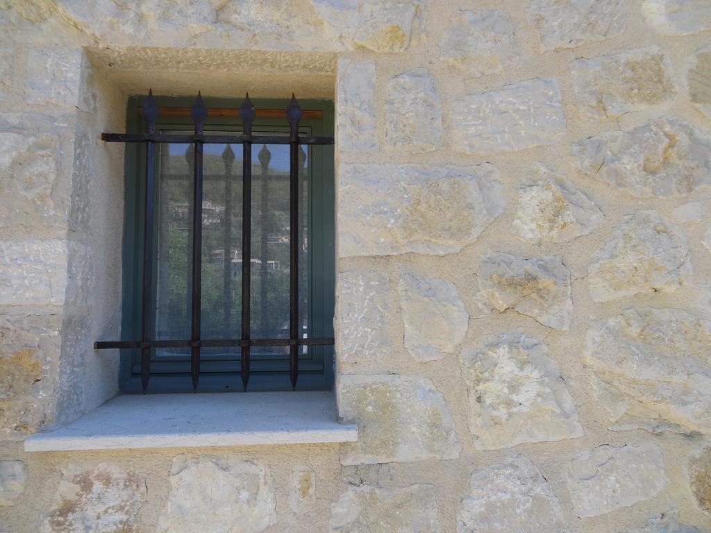 Bed and Breakfast Les 4 éléments à Tourrettes-sur-Loup Extérieur photo