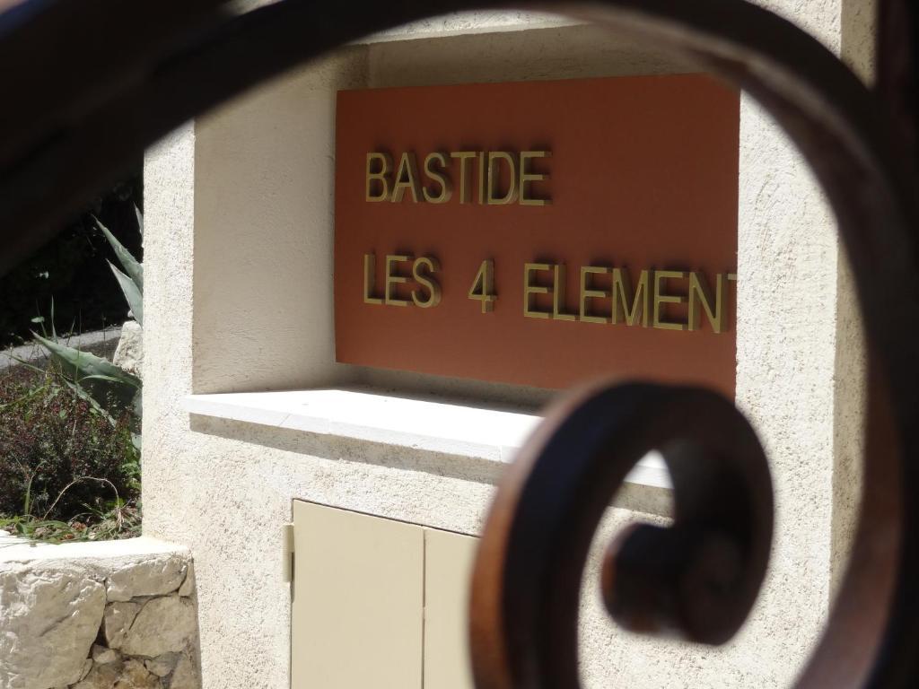 Bed and Breakfast Les 4 éléments à Tourrettes-sur-Loup Extérieur photo
